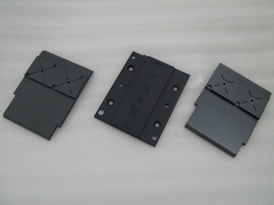 �N���m�X����