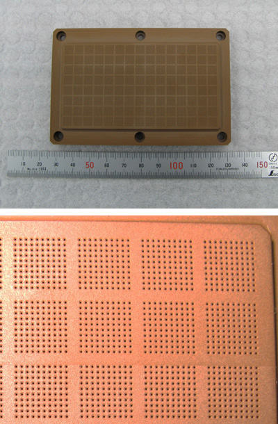 �������i