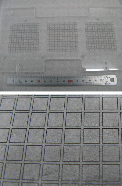 �������i